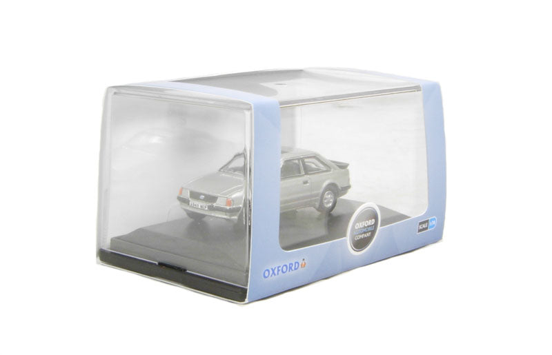 Oxford Diecast 76XR001 Ford Escort XR3i Strato Silver OO Gauge (1:76 Scale)