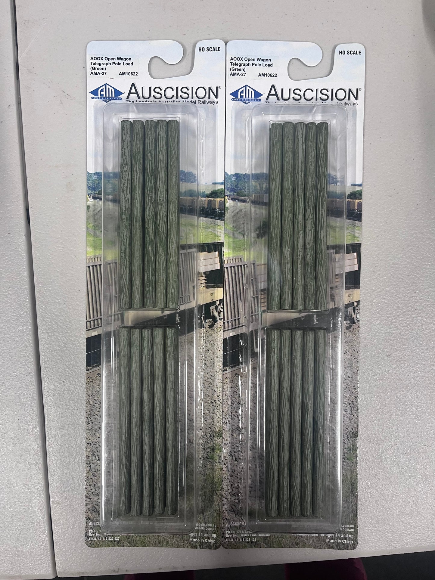 Auscision HO AOOX Wagon Load Telegraph Poles (Green) Single Load