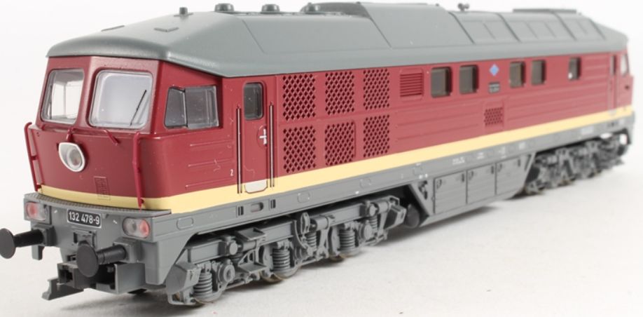 Trix 22428 Class BR132 478-9 of the East German DR Epoch IV (DCC Sound Fitted)