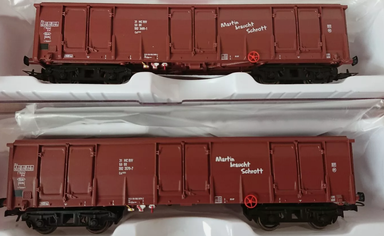 Rivarossi HR6280 HO 1:87 Set of 2 4 axle Goods Wagons Period IV