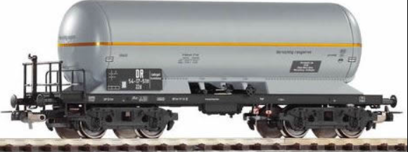 Piko 54532 German Tank Car ZZd54-17-51 of the DR