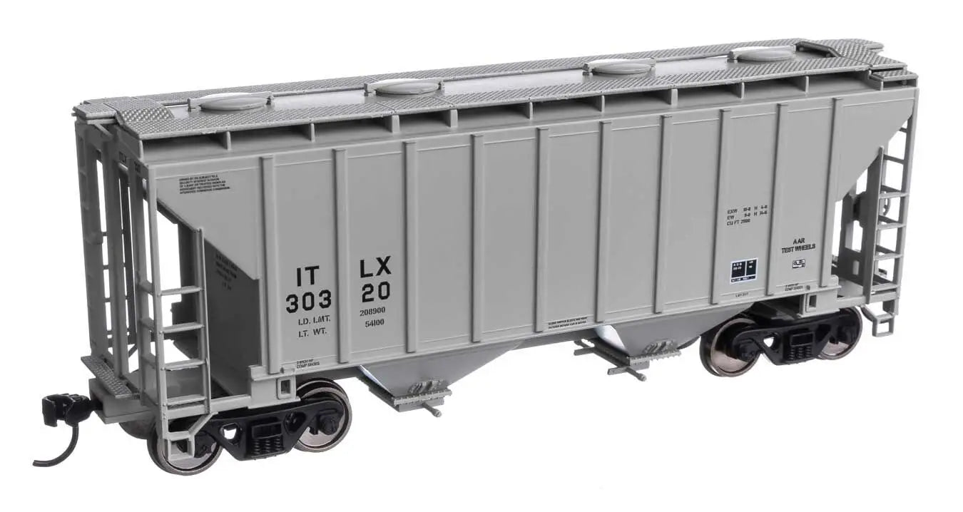 Walthers 910-7997 HO Scale 37' 2980 Cubic-Foot 2-Bay Covered Hopper - Ready to Run -- GE Rail Services Corporation ITLX #30320