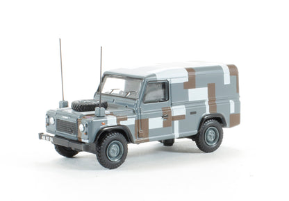 Oxford Diecast 76DEF012 Land Rover Defender Berlin Scheme. 00 Gauge (1:76)