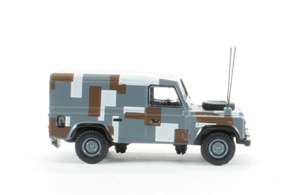Oxford Diecast 76DEF012 Land Rover Defender Berlin Scheme. 00 Gauge (1:76)
