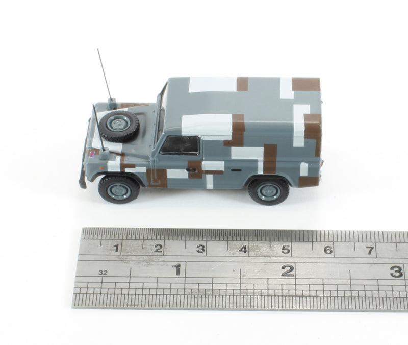 Oxford Diecast 76DEF012 Land Rover Defender Berlin Scheme. 00 Gauge (1:76)