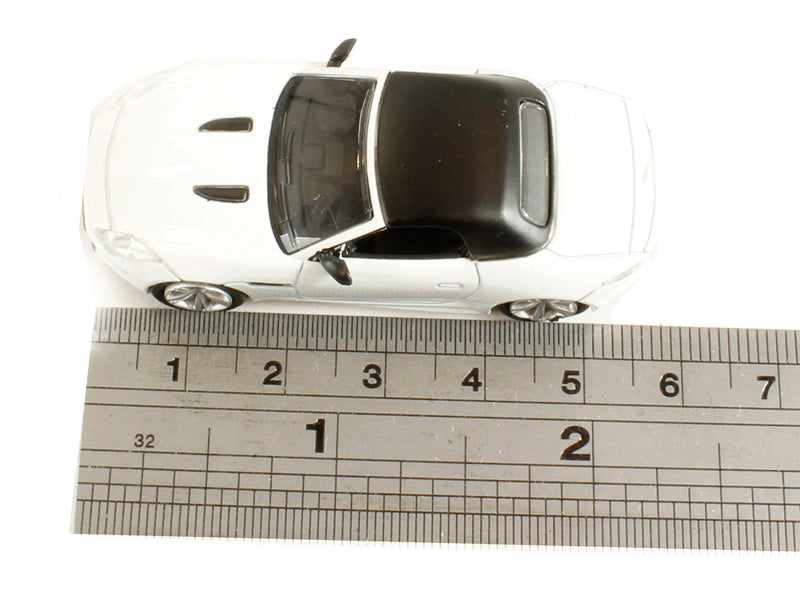 Oxford Diecast 76FTYP002 Jaguar F Type in Polaris White OO Gauge (1:76 Scale)