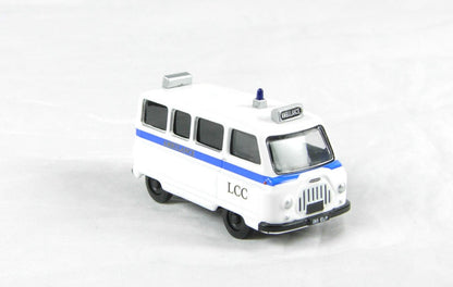 Oxford Diecast 76JM004 Morris J2 Ambulance in "London Ambulance" livery. OO Gauge (1:76 Scale)