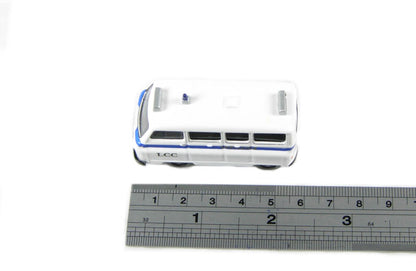 Oxford Diecast 76JM004 Morris J2 Ambulance in "London Ambulance" livery. OO Gauge (1:76 Scale)