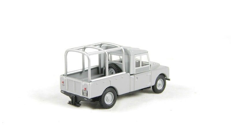 Oxford Diecast 76LAN1109001 Land Rover Series 1 109" with frame in Grey. OO Gauge (1:76 Scale)