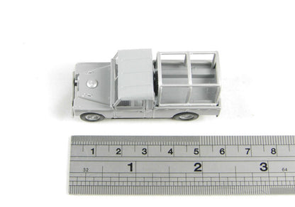 Oxford Diecast 76LAN1109001 Land Rover Series 1 109" with frame in Grey. OO Gauge (1:76 Scale)
