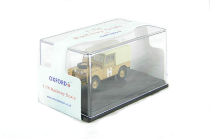 Oxford Diecast 76LAN188002 Land Rover Series 1 88" Canvas Top in "Sand / Military" livery. OO Gauge (1:76 Scale)