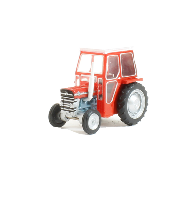 Oxford Diecast 76MF001 Massey Ferguson 135 in Red. OO Gauge (1:76 Scale)