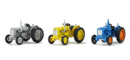 Oxford Diecast 76SET10A Fordson Tractor triple set in Blue, Yellow &amp; Grey variants OO Gauge (1:76 Scale).