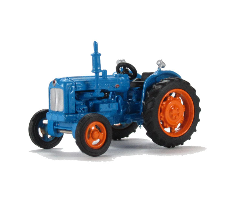 Oxford Diecast 76SET10A Fordson Tractor triple set in Blue, Yellow &amp; Grey variants OO Gauge (1:76 Scale).
