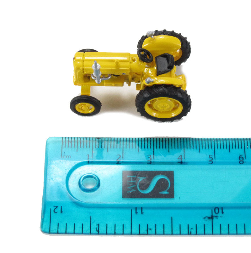 Oxford Diecast 76SET10A Fordson Tractor triple set in Blue, Yellow &amp; Grey variants OO Gauge (1:76 Scale).