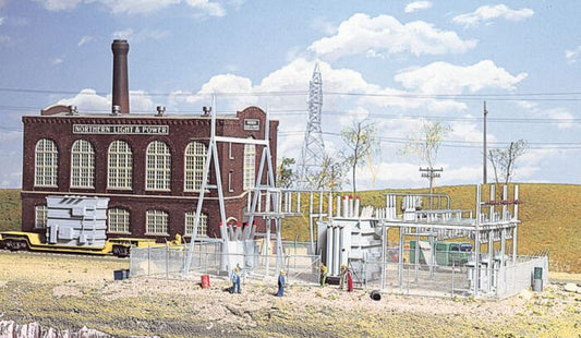 Walthers Part #933-3025 H0 Scale - Northern Light And Power Substation Kit. Requires assembly & glue / cement.