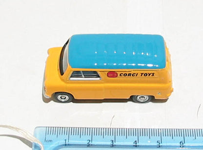Corgi "Trackside" DG203002 Bedford CA Van "Corgi Toys". Non limited OO Gauge (1:76 Scale)