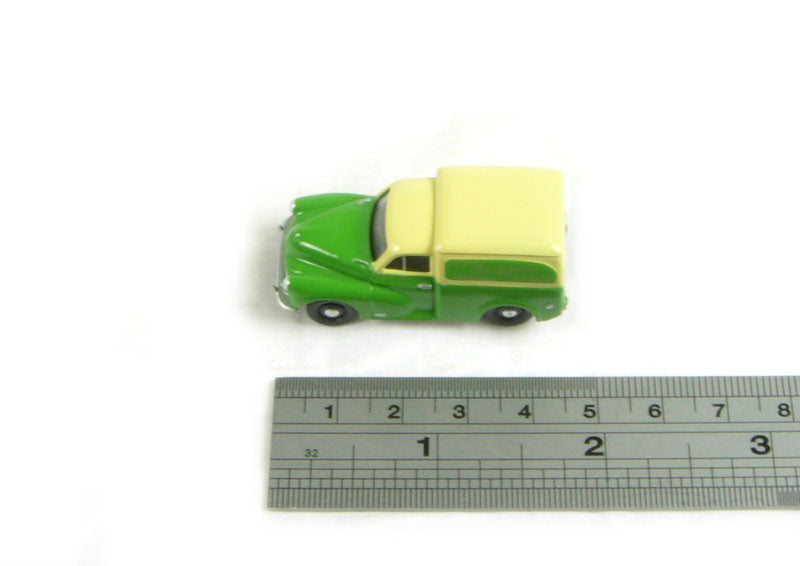 Pocketbond "Classix" EM76647 Morris Minor Van "Southdown Motor Services". OO Gauge (1:76 Scale)