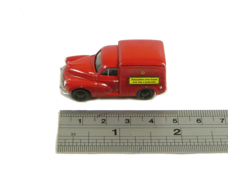 Pocketbond "Classix" EM76649 Morris Minor Van "Royal Mail". OO Gauge (1:76 Scale)