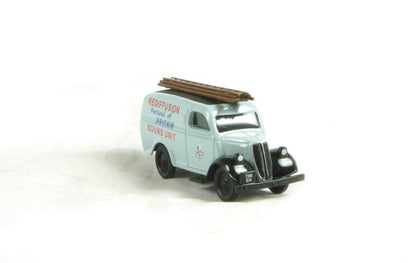 Pocketbond "Classix" EM76654 Ford E83W Thames Van "Festival of Britain". OO Gauge (1:76 Scale)
