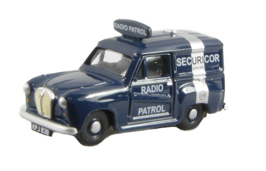 Pocketbond "Classix" EM76666 Austin A35 Van - Securicor Radio Patrol. OO Gauge (1:76 Scale)