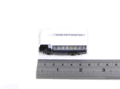 Pocketbond "Classix" EM76669 NCB Electric Milk Float (Open Cab) "Express Dairies". OO Gauge (1:76 Scale)