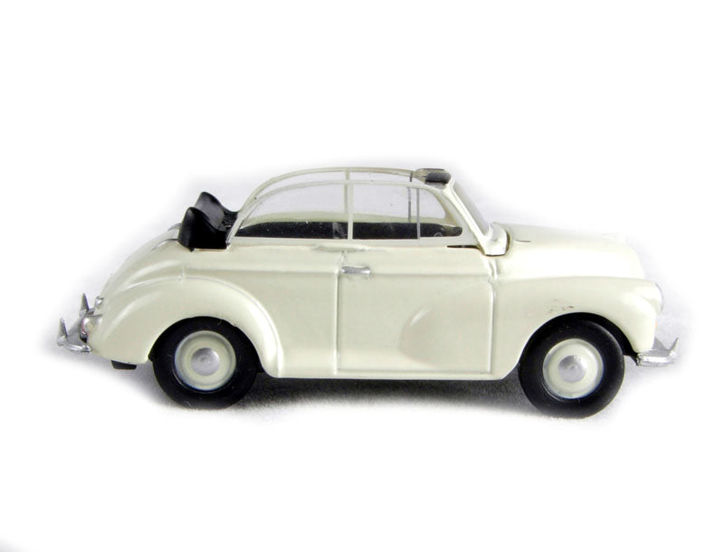 Pocketbond "Classix" EM76823 Morris Minor Convertible with top down in Cream. OO Gauge (1:76 Scale)