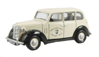 Pocketbond "Classix" EM76847 Austin FL1 "Surrey County Ambulance Service". OO Gauge (1:76 Scale)