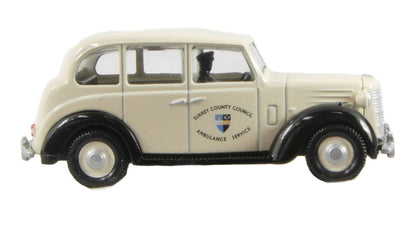 Pocketbond "Classix" EM76847 Austin FL1 "Surrey County Ambulance Service". OO Gauge (1:76 Scale)