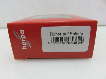 Herpa H-053624 Pipe Load on Pallet H0 Gauge (1:87 Scale)