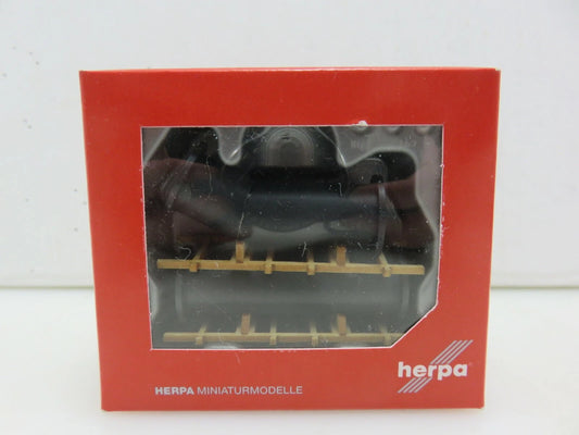 Herpa H-053624 Pipe Load on Pallet H0 Gauge (1:87 Scale)
