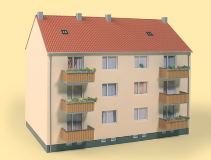 Auhagen 11402 Multi-family house