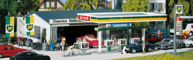 Faller 130345  Petrol station with service bay