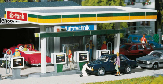 Faller 130346  Covered petrol pumps