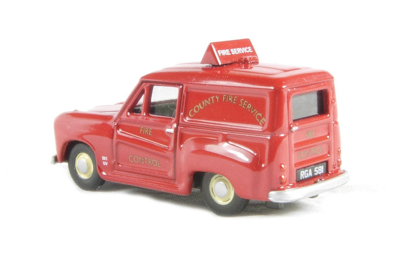 Pocketbond "Classix" EM76662 Austin A30 Van "County Fire Service". OO Gauge (1:76 Scale)