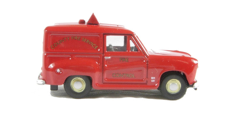 Pocketbond "Classix" EM76662 Austin A30 Van "County Fire Service". OO Gauge (1:76 Scale)