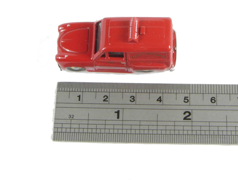 Pocketbond "Classix" EM76662 Austin A30 Van "County Fire Service". OO Gauge (1:76 Scale)