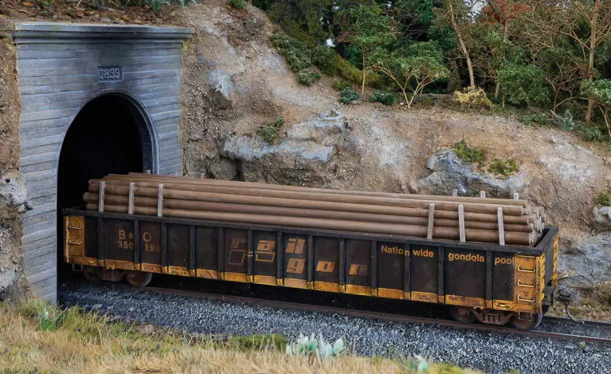 Walthers Cornerstone HO Scale Part #4174 Utility Poles Load - Kit - Fits Most 50' & Larger Gondolas (Sold Separately)